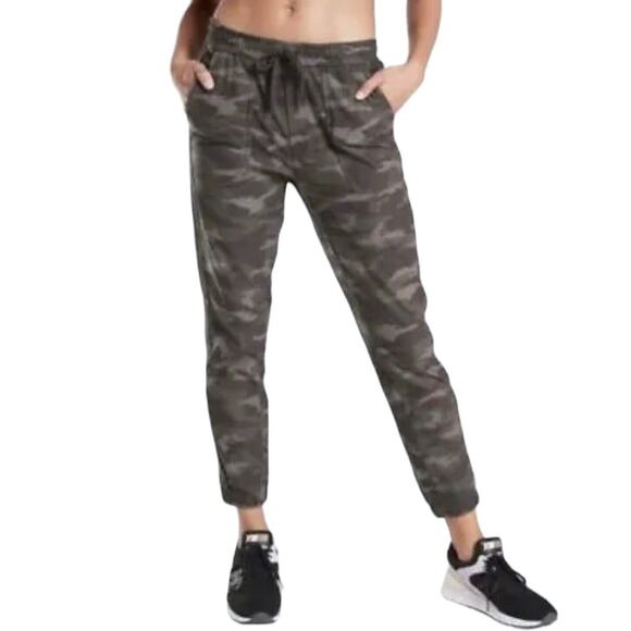 ATHLETA $108 Camo Camouflage Farallon Jogger Size 4 Casual Athletic Pants - Picture 1 of 8